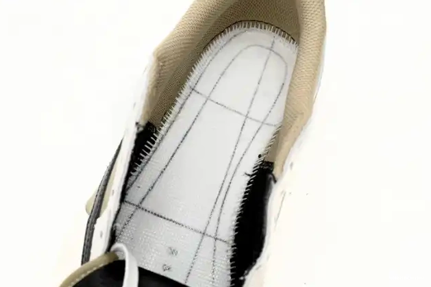 One Kick Travis Scott Golf Air 1 x Jordan Low FZ3124-200 0527